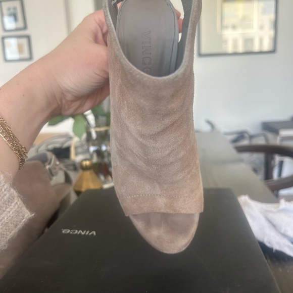 Vince Addison Peep-Toe Bootie Woodsmoke Suede - Picture 6 of 10